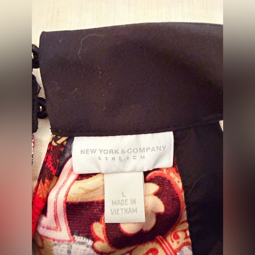 Jones New York chic sleeveless halter mock neck red black gold dressy top Lg EUC - Picture 12 of 12